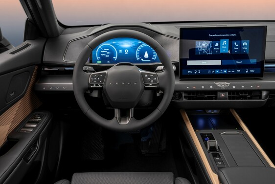Lexus ES 2025