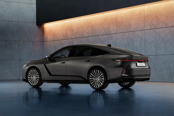 Lexus ES 2025