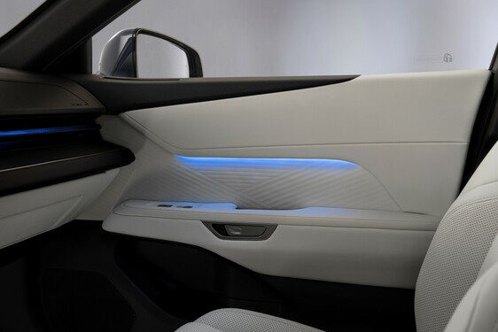 Lexus ES 2025