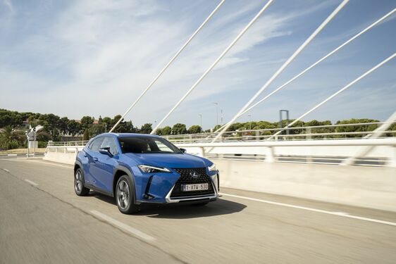 Lexus UX300e