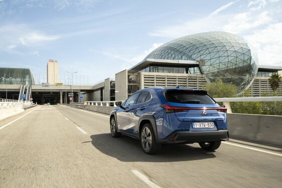 Lexus UX300e