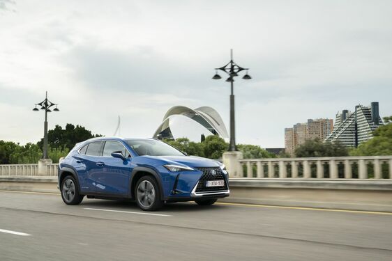 Lexus UX300e