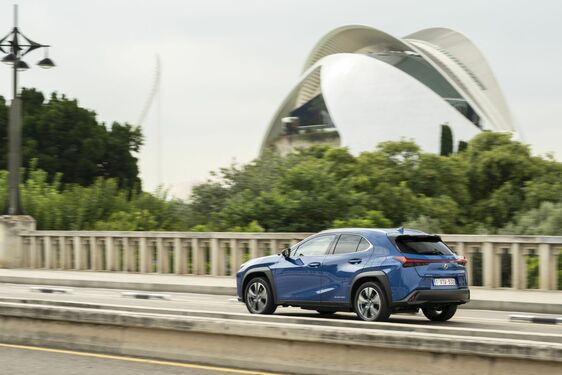 Lexus UX300e