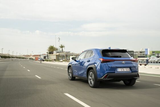 Lexus UX300e