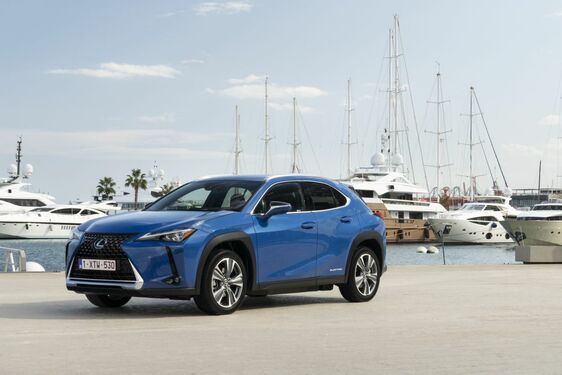 Lexus UX300e