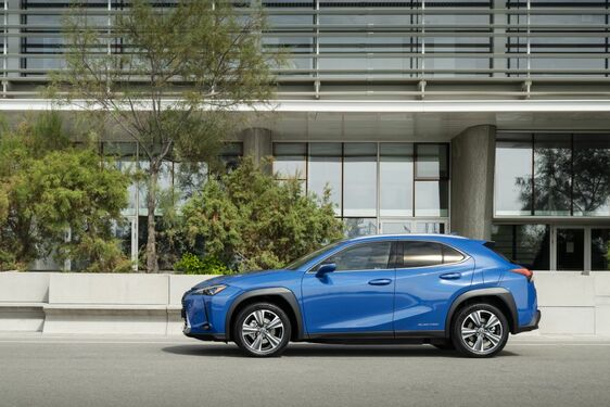 Lexus UX300e