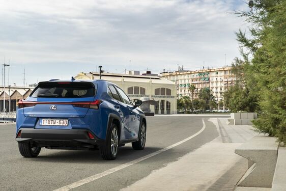 Lexus UX300e