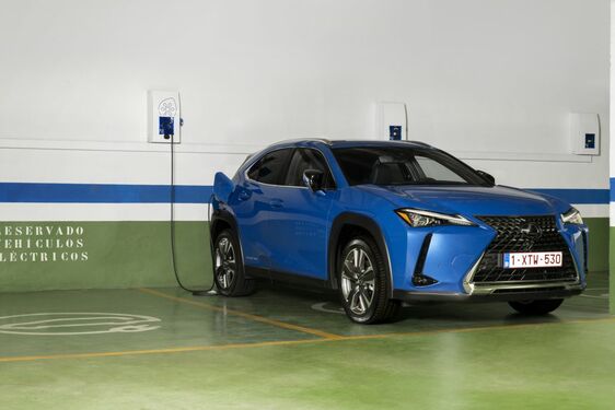 Lexus UX300e
