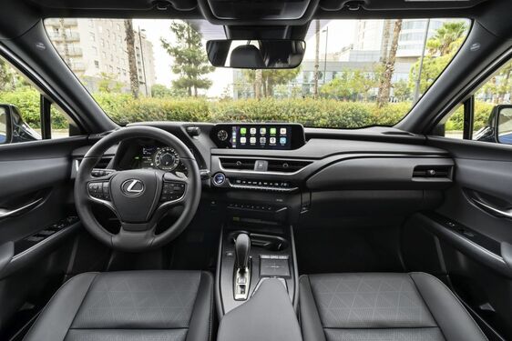 Lexus UX300e