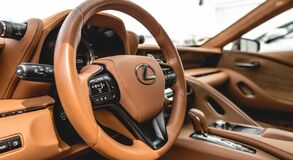 LEXUS JE OPĚT HLAVNÍM  PARTNEREM PRIMÁTOREK 