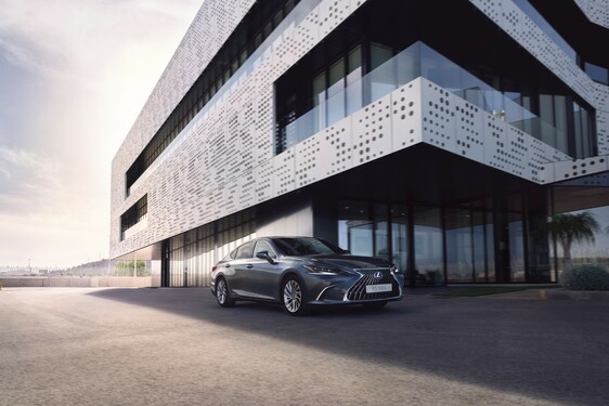 Lexus ES 2021 - HERO IMAGES