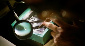 Seznamte se s řemeslnými mistry Takumi: přesnost ručně zpracovaných forem