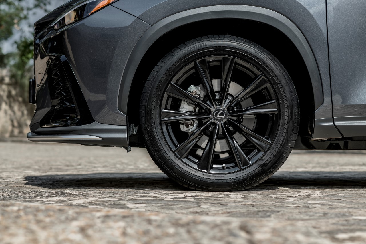 Lexus NX 450h+
