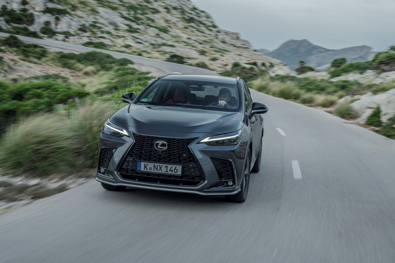 Lexus NX 450h+