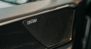 Lexus NX - local