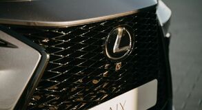 Lexus NX - local