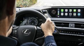 Lexus UX300e