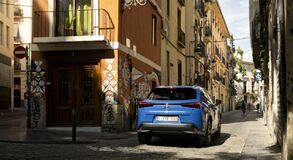Lexus UX300e