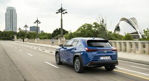 Lexus UX300e