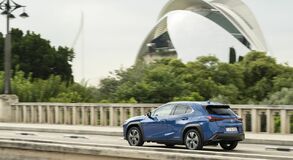 Lexus UX300e