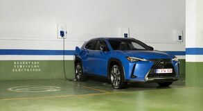 Lexus UX300e