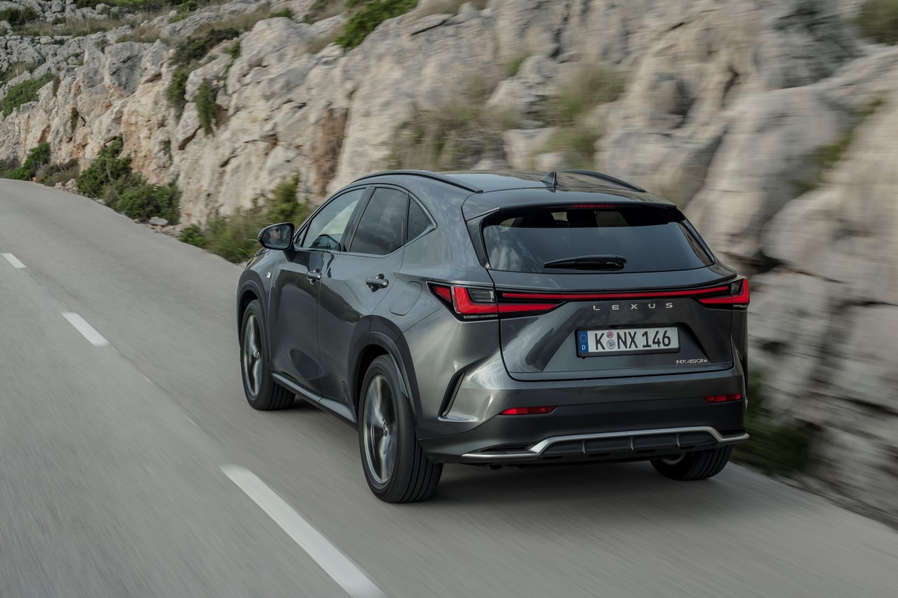 Lexus NX 450h+