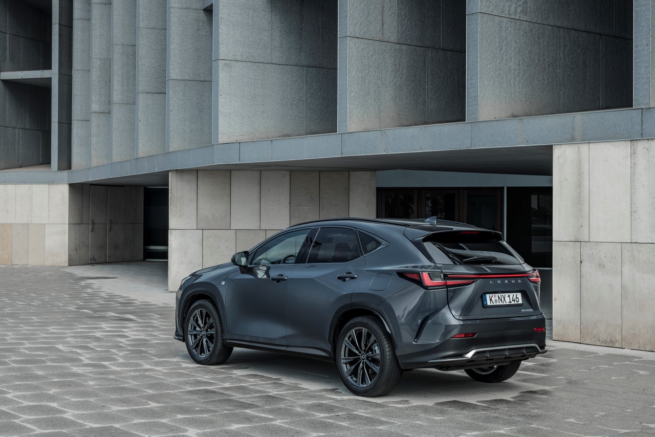 Lexus NX 450h+