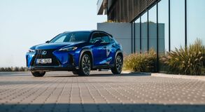 Lexus UX - local 