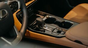 Lexus NX - local