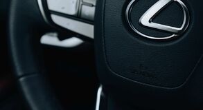 Lexus RX - local