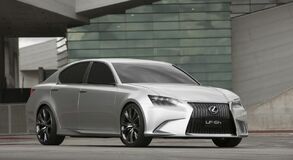 10 let designu Lexus: od vřetenovité masky chladiče až po vřetenovitou karoserii