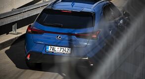 Lexus UX - local