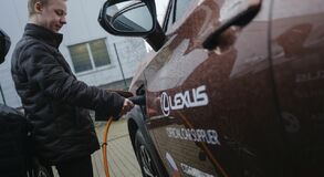 Lexus oficiálním vozem Davis Cupu v Ostravě