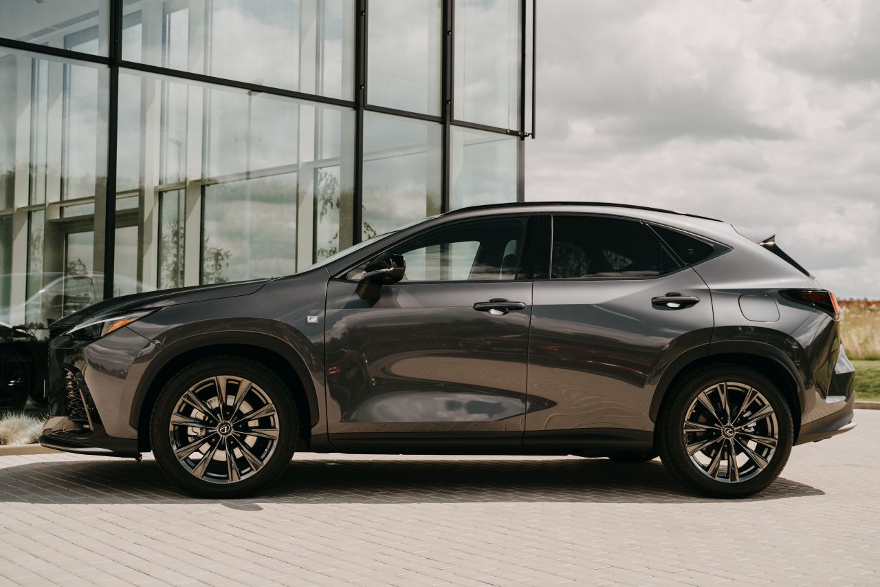 LEXUS BUSINESS WEEK JE TADY. PŘINÁŠÍ AŽ O TŘETINU NIŽŠÍ CENY