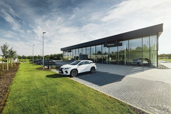 Lexus otevíra v průhonicích svůj čtvrtý showroom