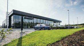 Lexus otevíra v průhonicích svůj čtvrtý showroom
