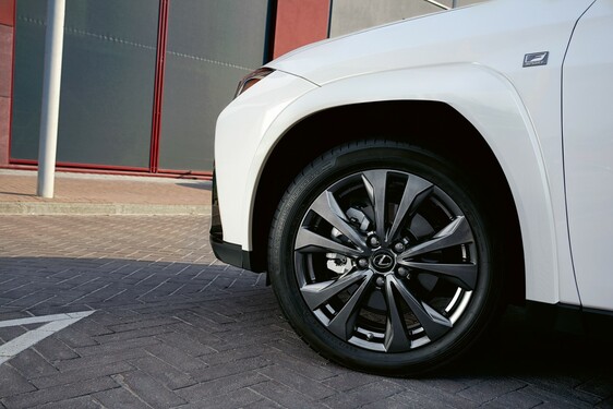 LEXUS UX 250H