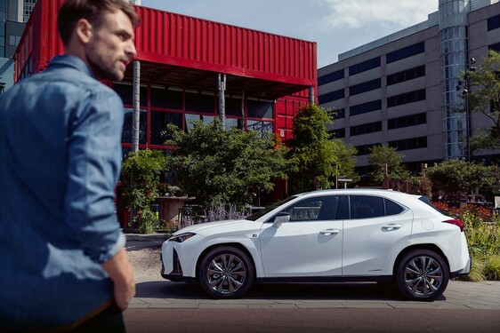 LEXUS UX 250H