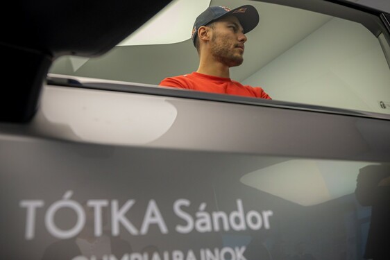  Lexusra vált Tótka Sándor olimpiai bajnok kajakozó
