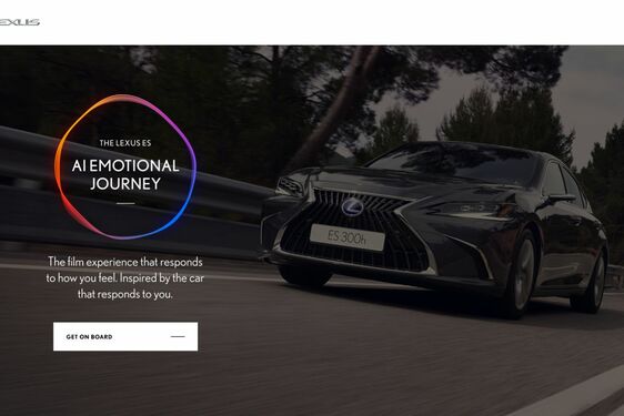 Okosreklámot mutatott be a Lexus