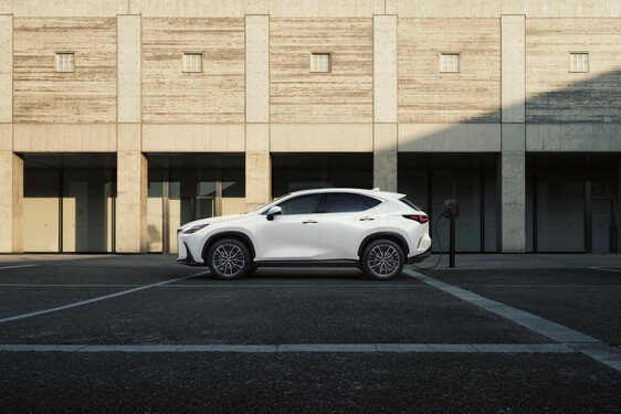 A vadonatúj Lexus NX vezető tervezője mesél az slágervárományos SUV formavilágáról