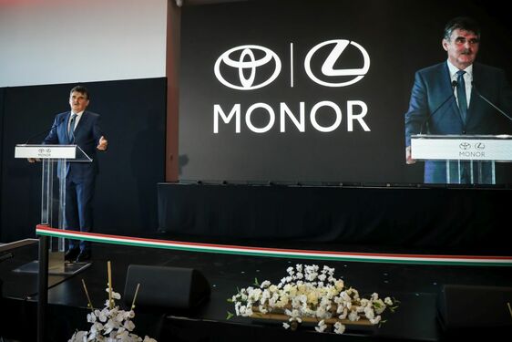 Lexus Monor