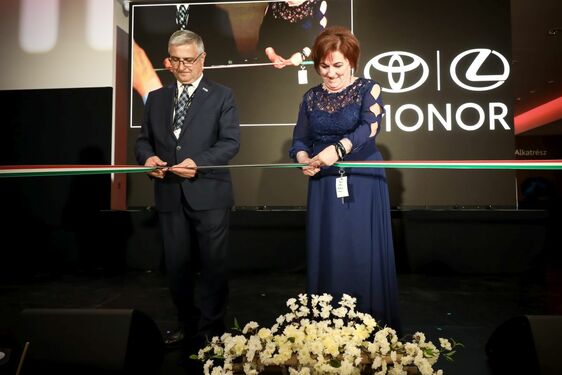 Lexus Monor