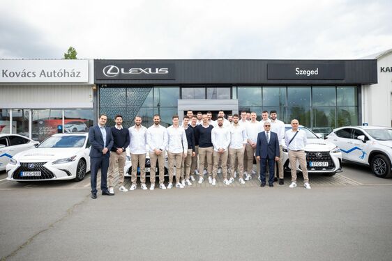 Megújította együttműködését a PICK Szeged kézilabdacsapat és a Lexus 