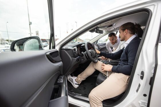 Megújította együttműködését a PICK Szeged kézilabdacsapat és a Lexus 