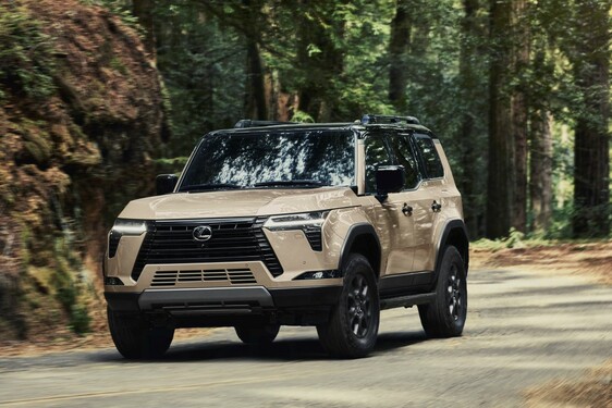 Kifejezetten Európának fejlesztette a vadonatúj LBX kompakt crossovert a Lexus