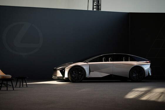 Lexus Kenshiki 2023