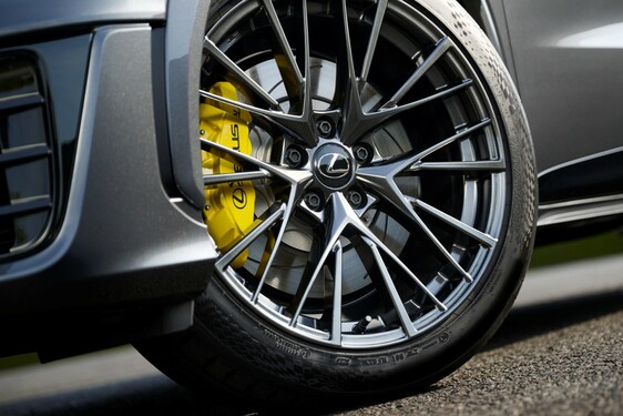 LEXUS LBX MORIZO RR