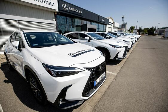 Folytatódik a Lexus és az OTP Bank - Pick Szeged kézilabdacsapat együttműködése
