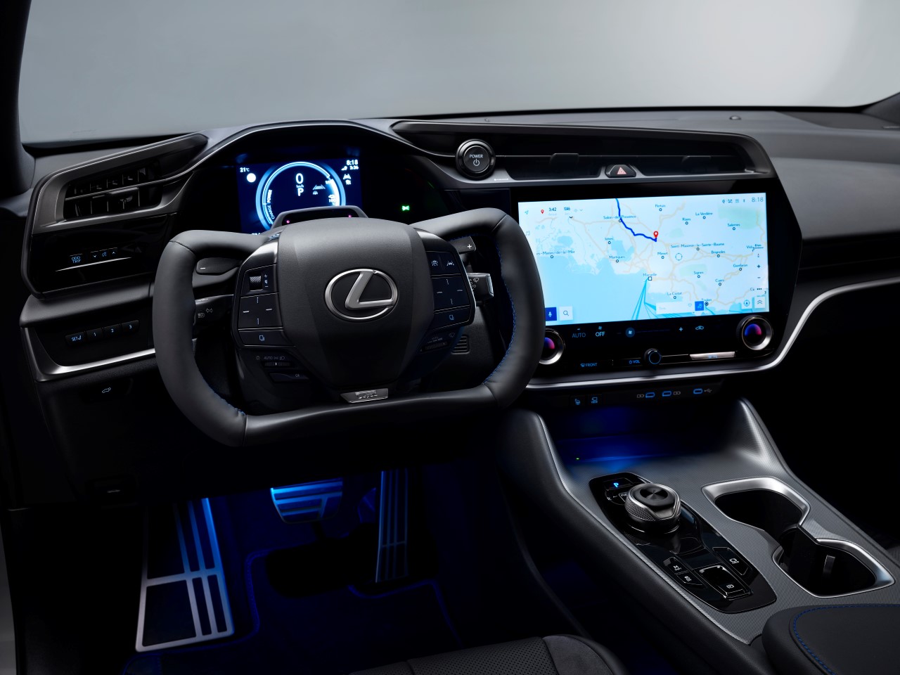 Ősszel érkezik a steer by wire kormányzást, nagyobb hatótávot és gyorsabb töltést kínáló új Lexus RZ 